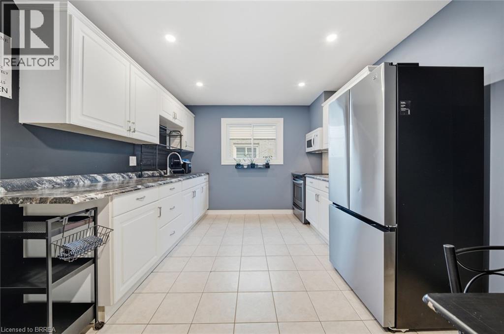 63 Metcalfe Crescent Unit# C, Brantford, Ontario N3R 2L7 - Photo 11 - 40860824