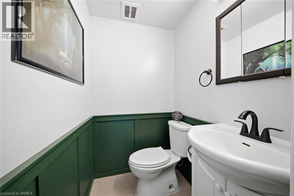 63 Metcalfe Crescent Unit# C, Brantford, Ontario N3R 2L7 - Photo 16 - 40860824