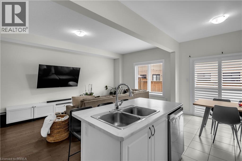 536 Grey Street, Brantford, Ontario  N3S 0C3 - Photo 11 - 40860840