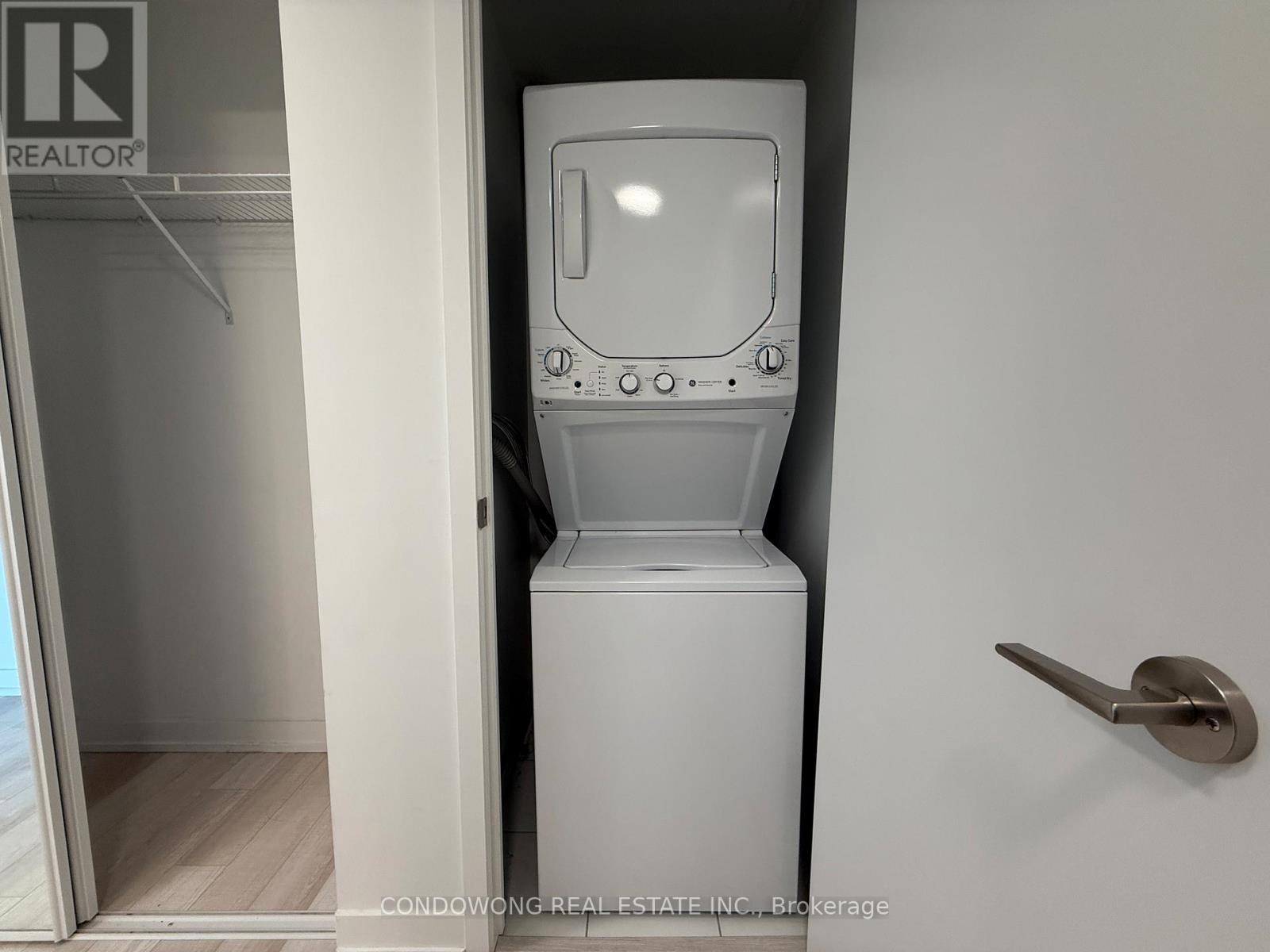 2901 - 39 Roehampton Avenue, Toronto, Ontario  M4P 1P9 - Photo 11 - C13757592