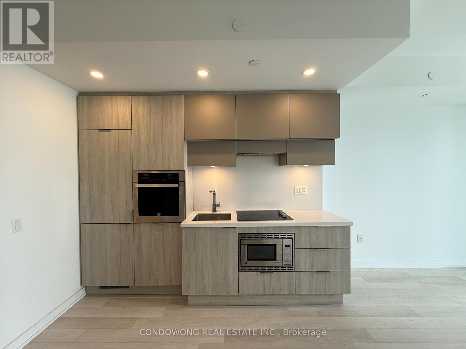 2901 - 39 Roehampton Avenue, Toronto, Ontario  M4P 1P9 - Photo 3 - C13757592