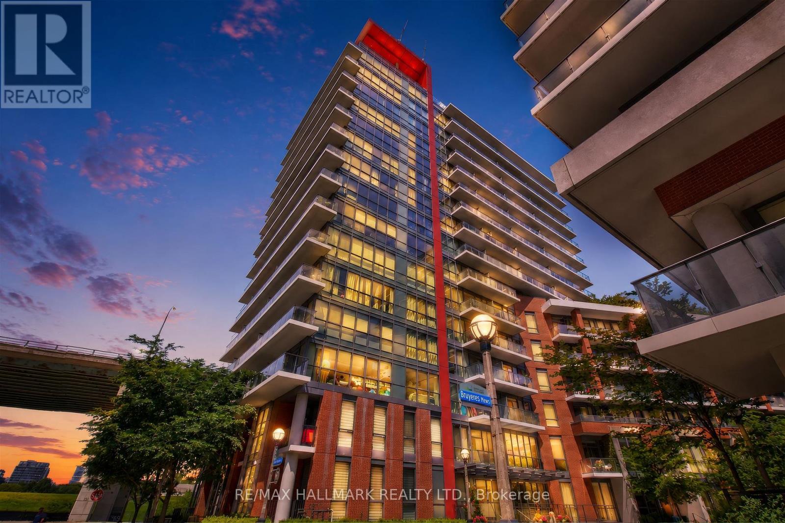 320 - 50 Bruyeres Mews, Toronto, Ontario  M5V 0G8 - Photo 2 - C13757608