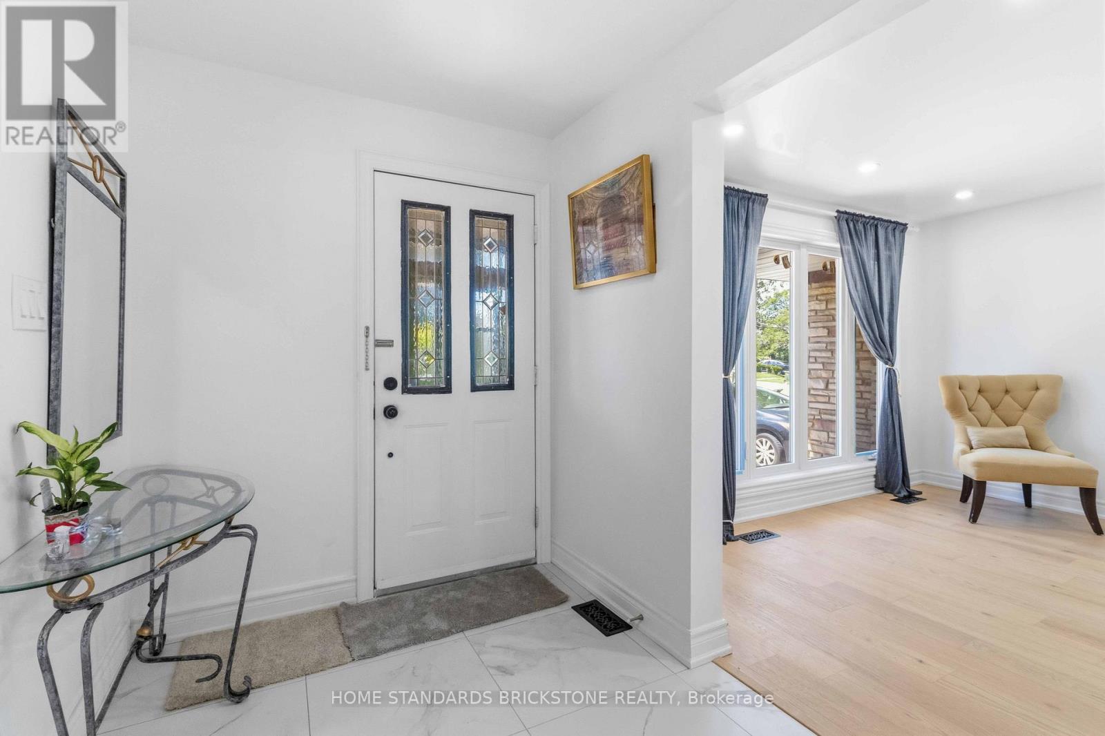 Main - 220 Torresdale Avenue, Toronto, Ontario  M2R 3E8 - Photo 3 - C13757626