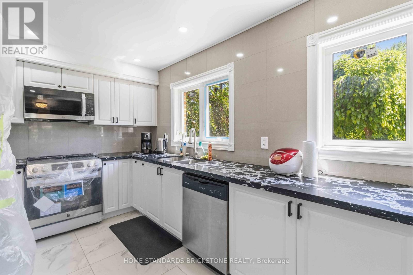 Main - 220 Torresdale Avenue, Toronto, Ontario  M2R 3E8 - Photo 9 - C13757626