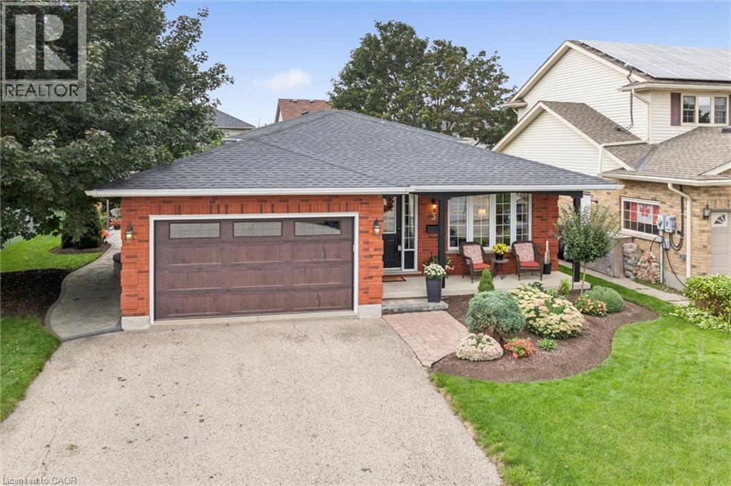 3 PEREGRINE Crescent, Elmira, Ontario