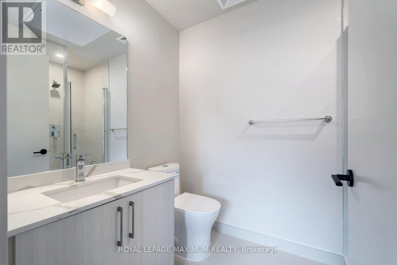 250 - 2075 King Road, King, Ontario L7B 0R6 - Photo 22 - N13757564