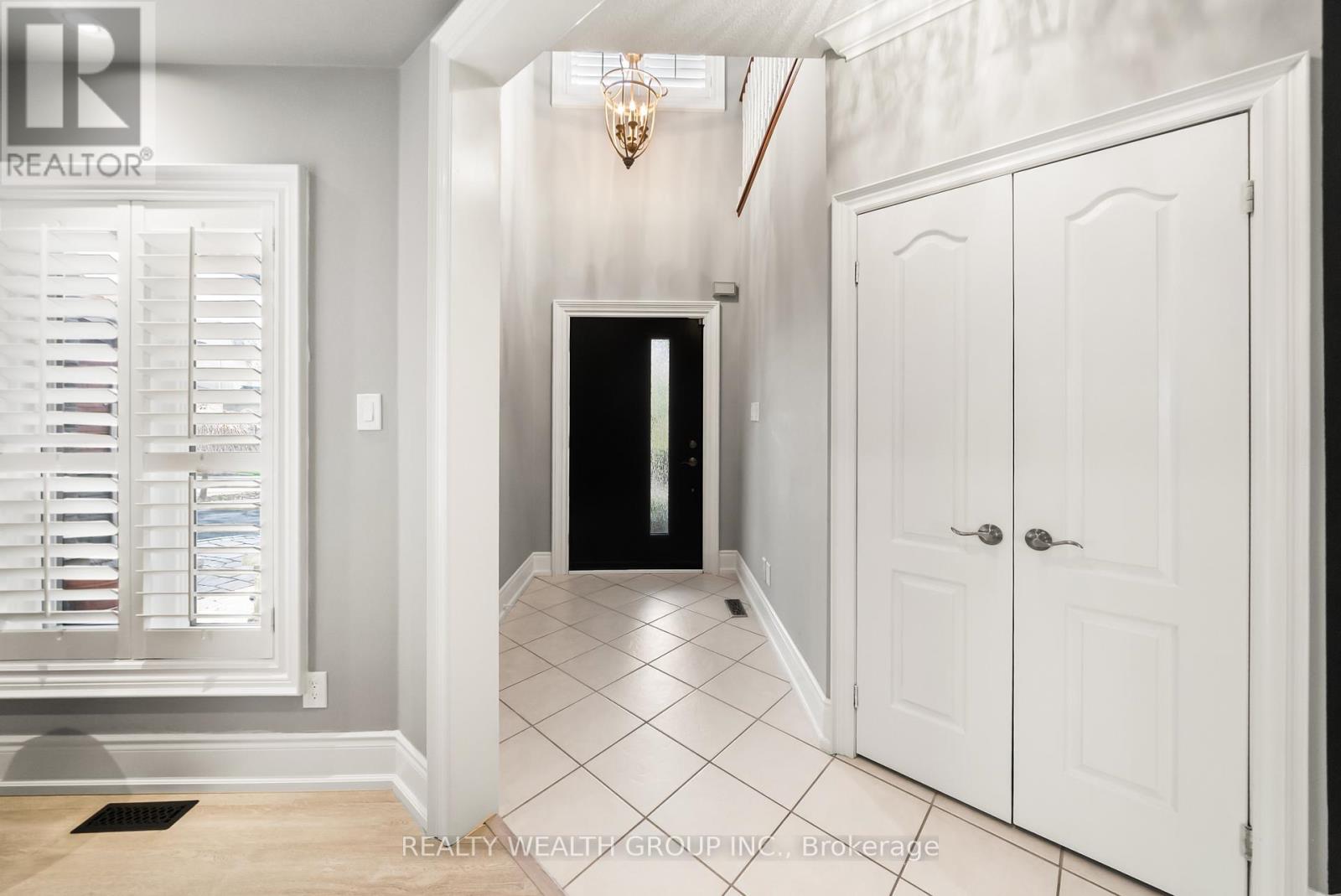 185 Regency View Heights, Vaughan, Ontario L6A 3V3 - Photo 6 - N13757572