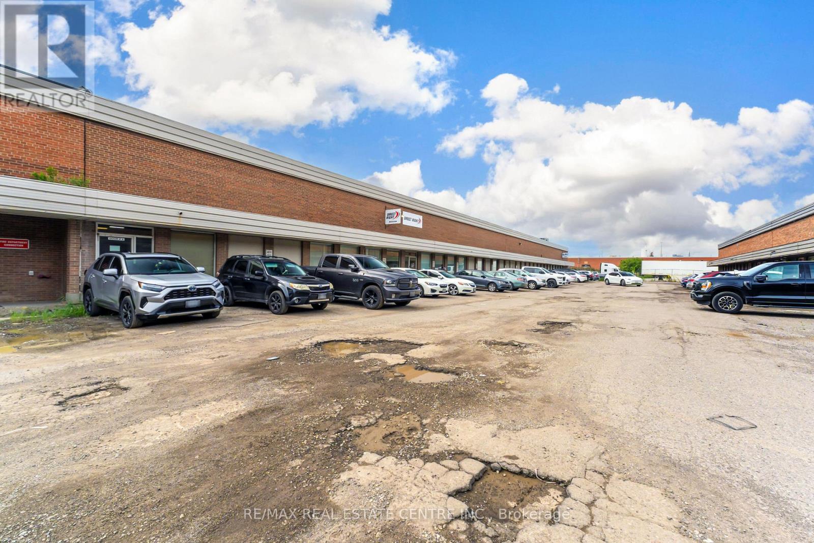 396 CLARENCE STREET, Brampton, Ontario