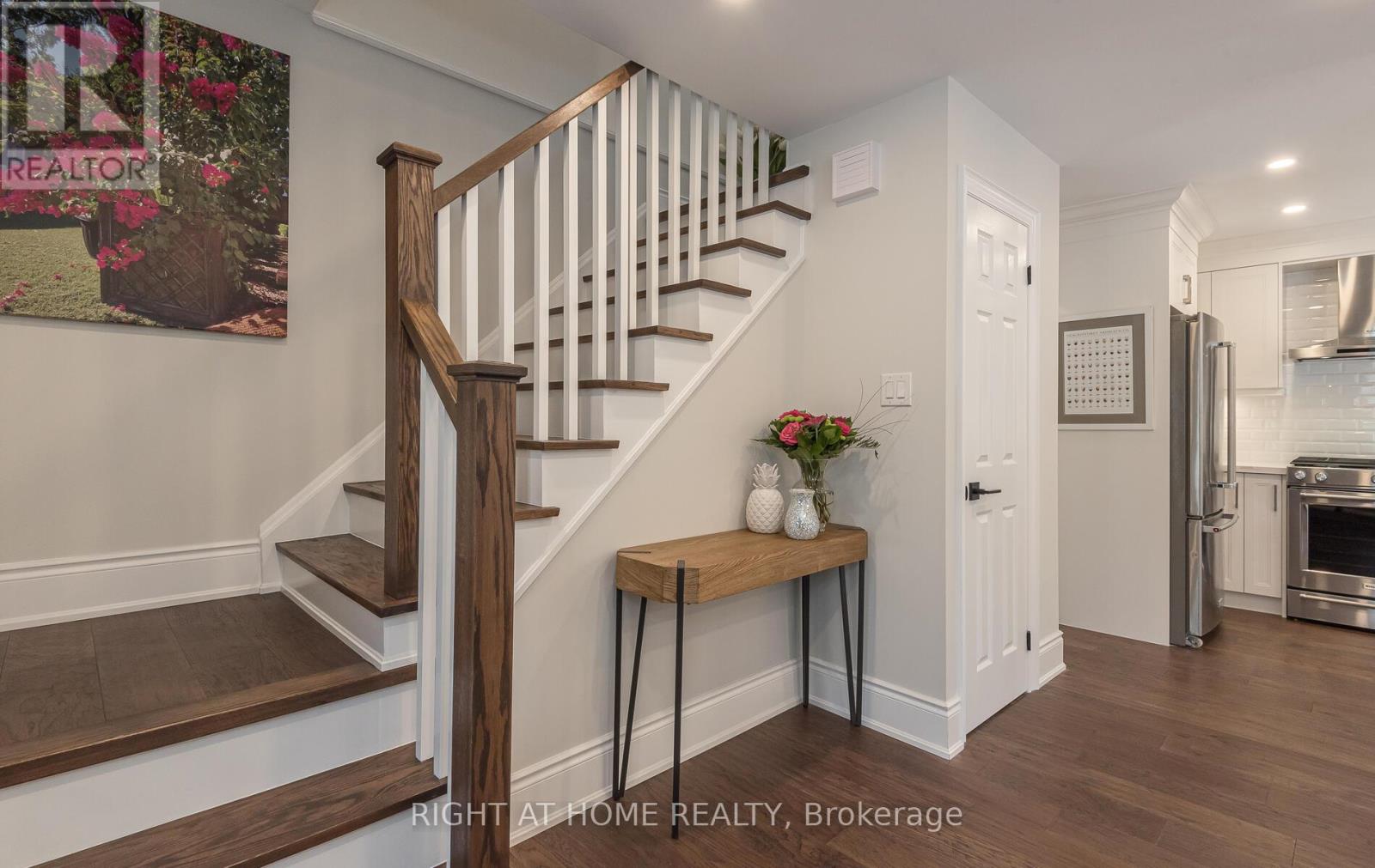 8 Culham Street, Oakville, Ontario  L6H 1G4 - Photo 11 - W13757616
