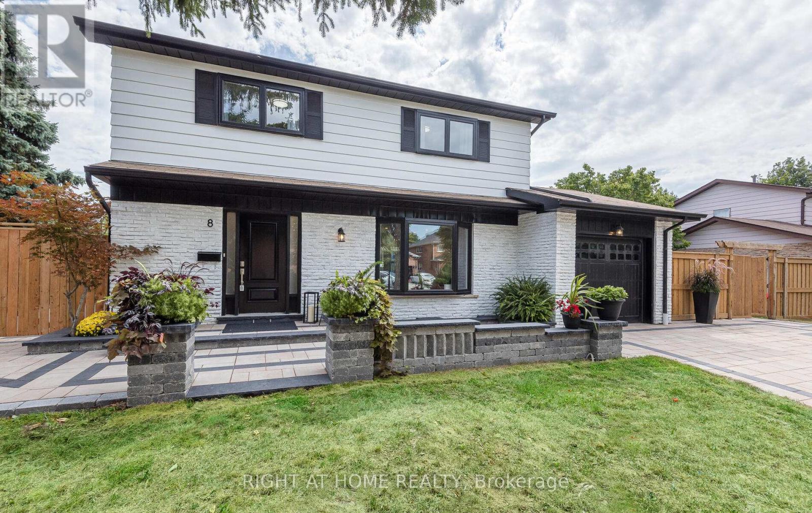 8 Culham Street, Oakville, Ontario  L6H 1G4 - Photo 4 - W13757616