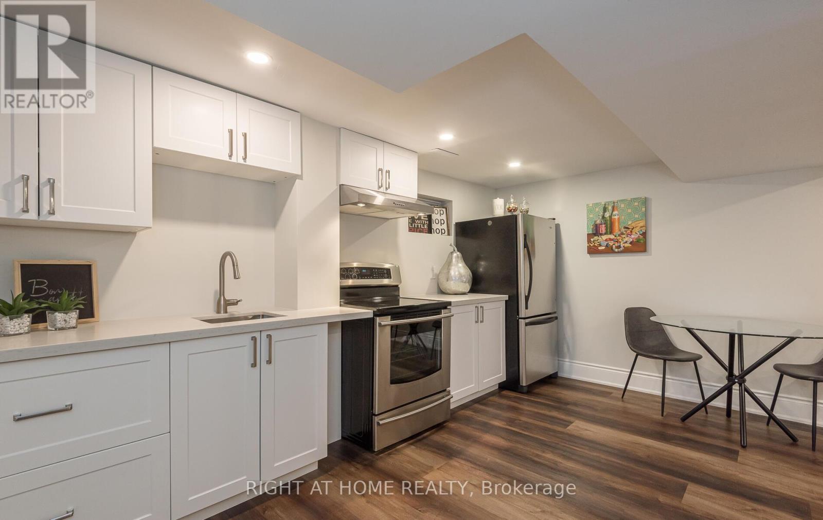 8 Culham Street, Oakville, Ontario  L6H 1G4 - Photo 42 - W13757616
