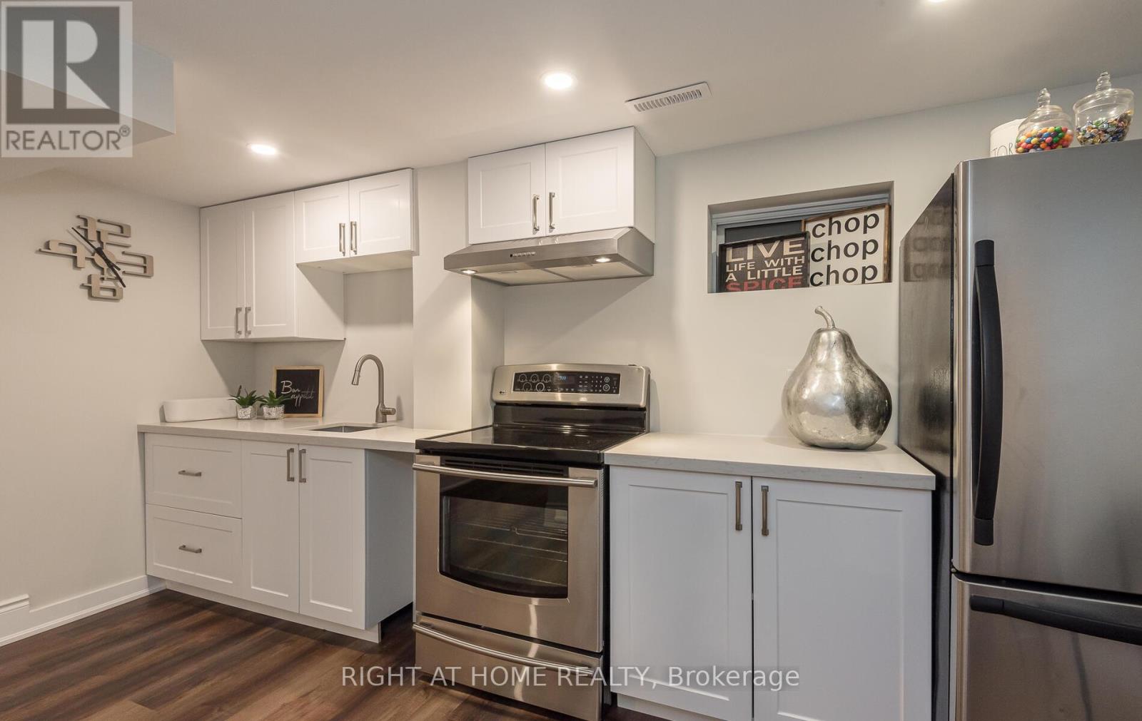 8 Culham Street, Oakville, Ontario  L6H 1G4 - Photo 43 - W13757616
