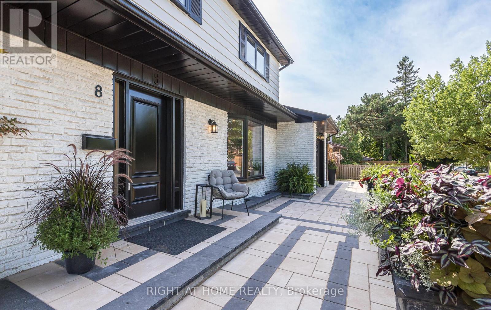 8 Culham Street, Oakville, Ontario  L6H 1G4 - Photo 6 - W13757616