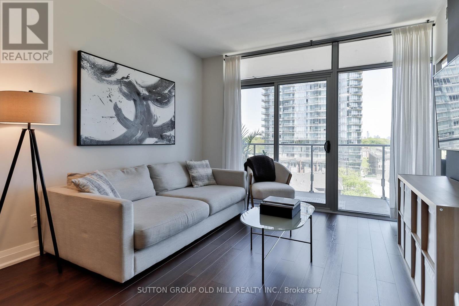 602 - 103 The Queensway, Toronto, Ontario  M6S 5B3 - Photo 3 - W13757634