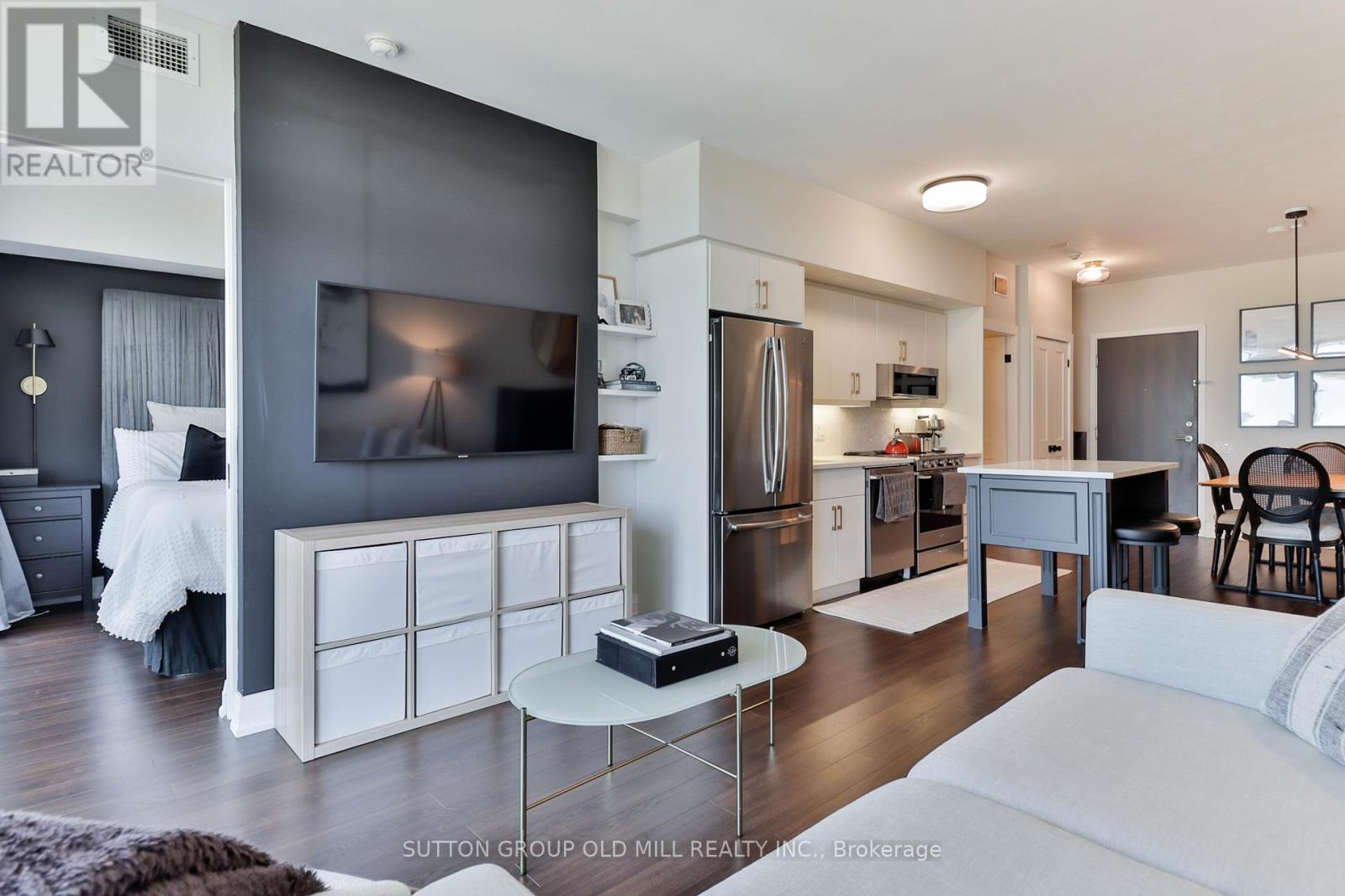 602 - 103 The Queensway, Toronto, Ontario  M6S 5B3 - Photo 5 - W13757634