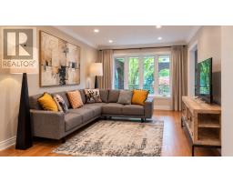 65 FOCH AVENUE, Toronto, Ontario