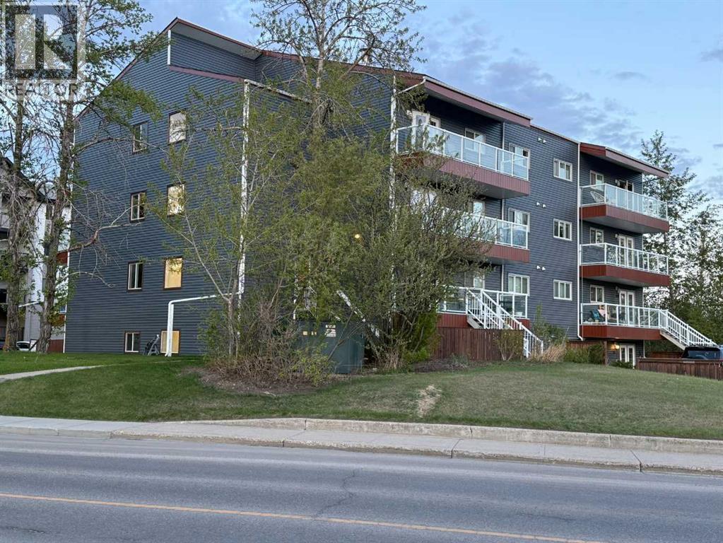 201, 5519 Kerry Wood Drive, Red Deer, Alberta  T4N 4X3 - Photo 3 - A2312366