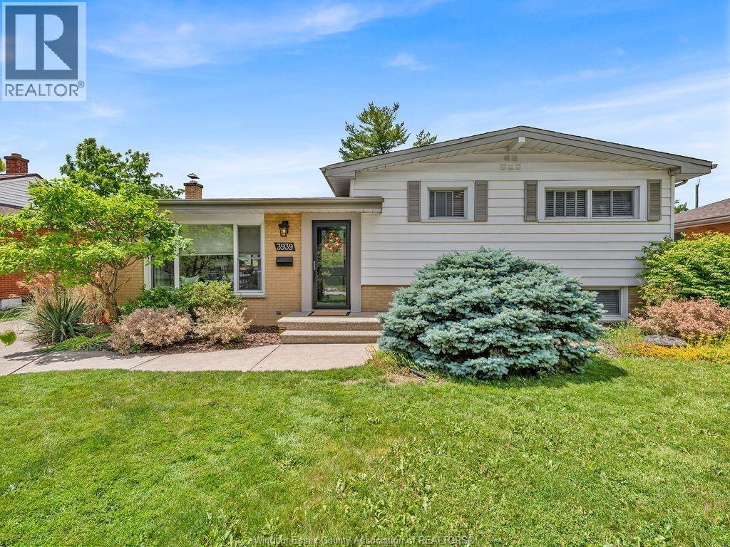 3939 LONGFELLOW, Windsor, Ontario