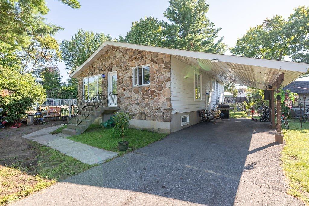 58-58A 56e Avenue O. Blainville Quebec Canada J7C1N1 3