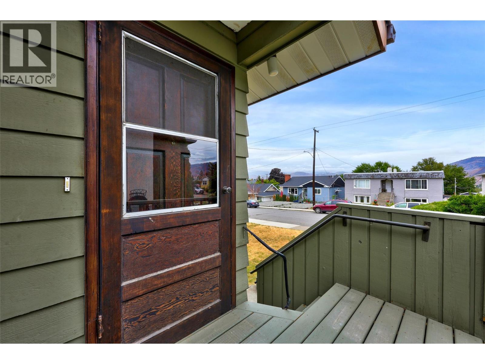 719 Pine Street, Kamloops, British Columbia  V2C 2Z7 - Photo 2 - 10399867