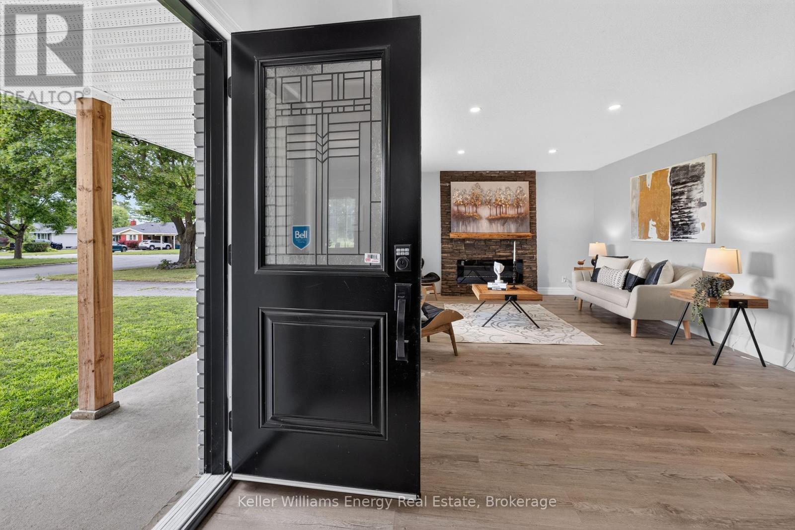 7 GLENARDEN CRESCENT, Belleville, Ontario