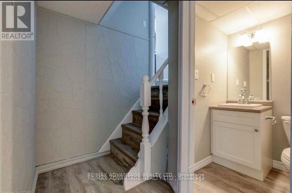 9 Camelot Crescent, London East, Ontario  N5V 3L4 - Photo 29 - X13757670