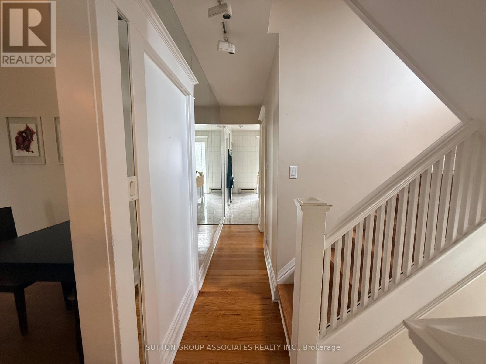 Upper - 184 Madison Avenue, Toronto, Ontario M5R 2S5 - Photo 15 - C13757638