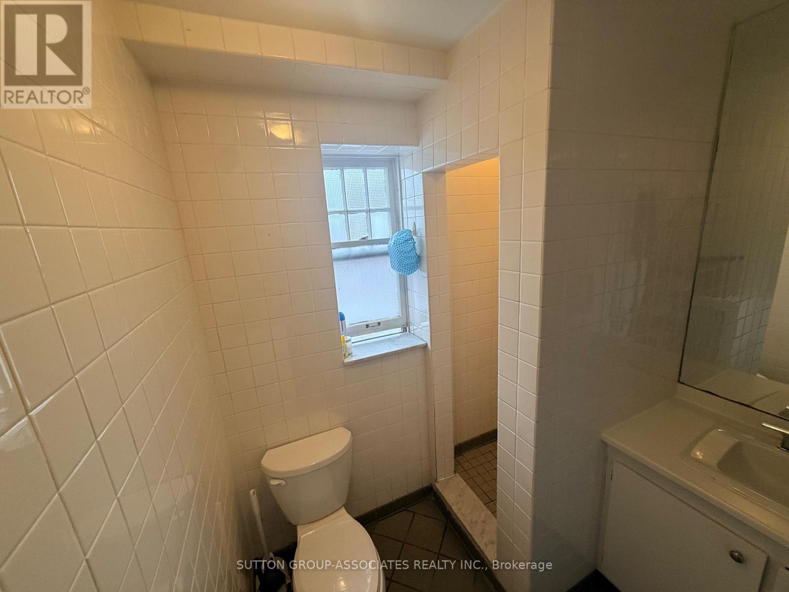 Upper - 184 Madison Avenue, Toronto, Ontario M5R 2S5 - Photo 19 - C13757638