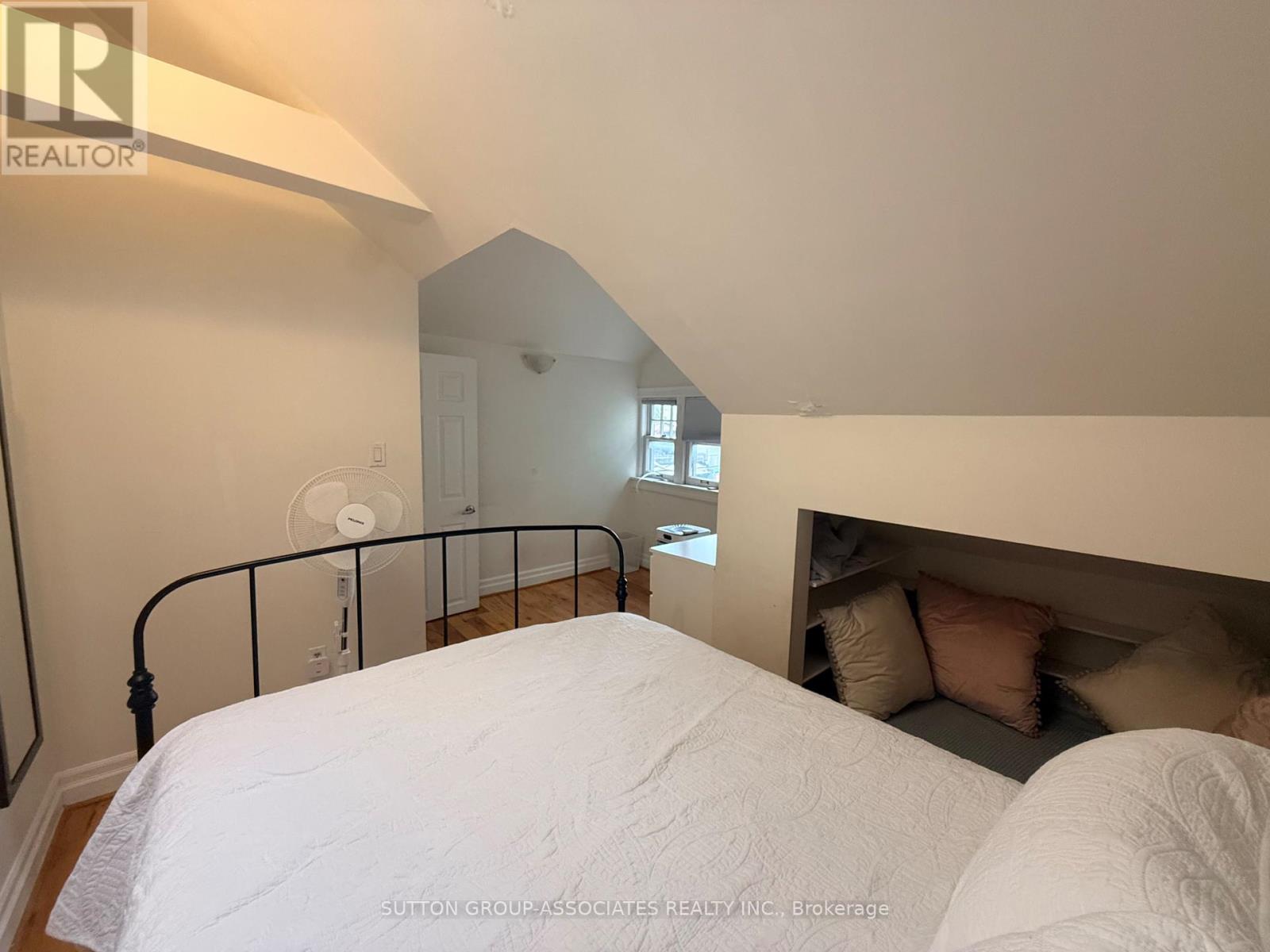 Upper - 184 Madison Avenue, Toronto, Ontario M5R 2S5 - Photo 26 - C13757638