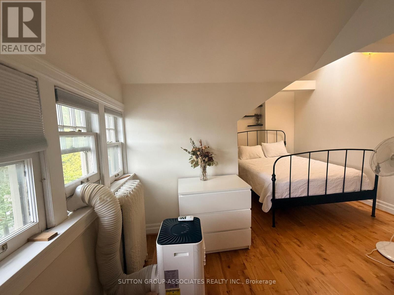 Upper - 184 Madison Avenue, Toronto, Ontario M5R 2S5 - Photo 28 - C13757638