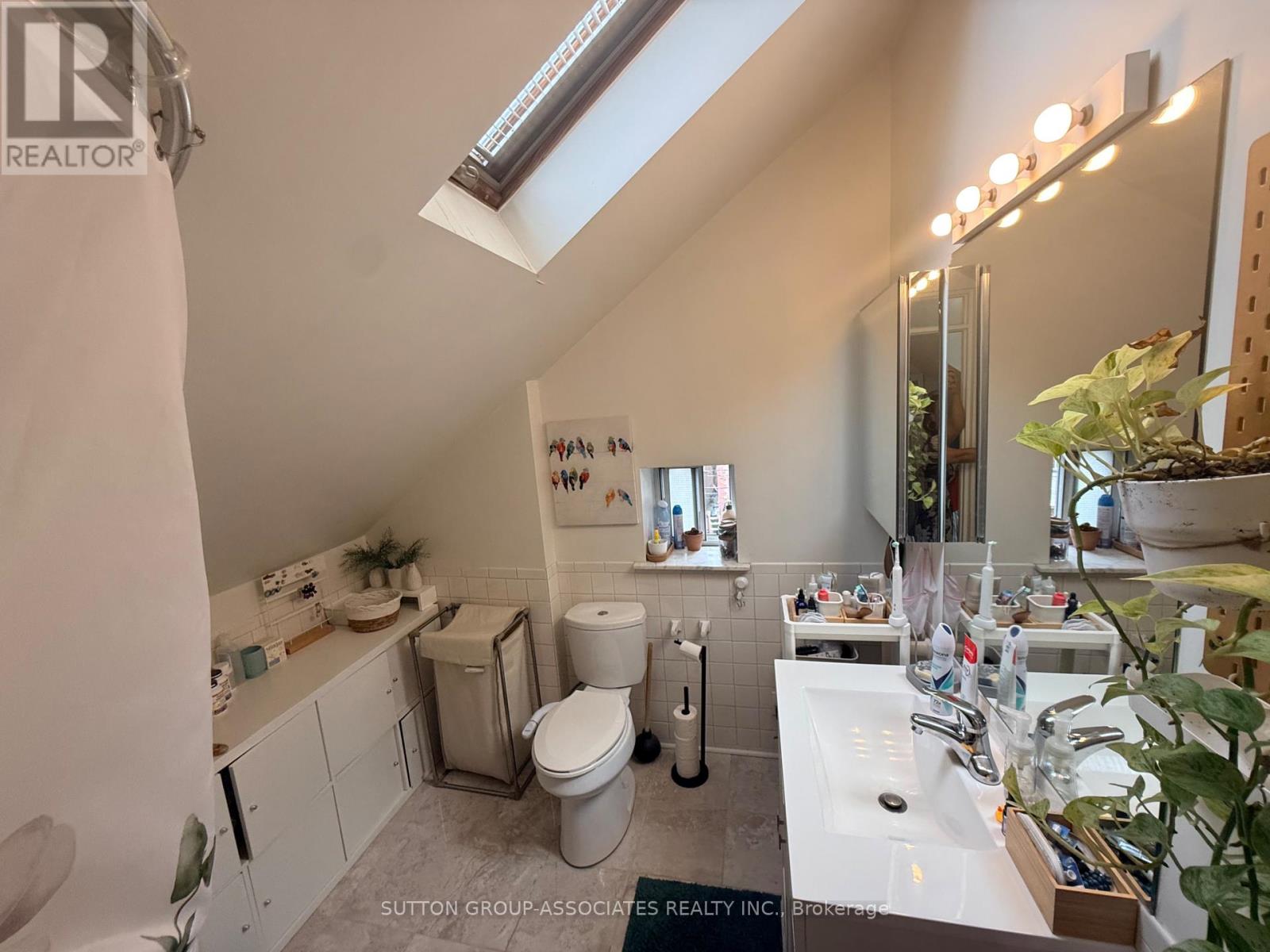 Upper - 184 Madison Avenue, Toronto, Ontario M5R 2S5 - Photo 33 - C13757638