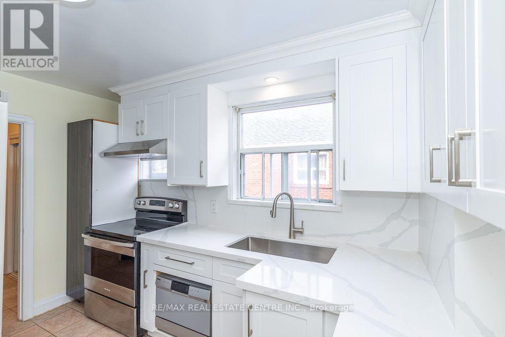 27 Innismore Crescent, Toronto, Ontario  M1R 1C8 - Photo 13 - E13757668