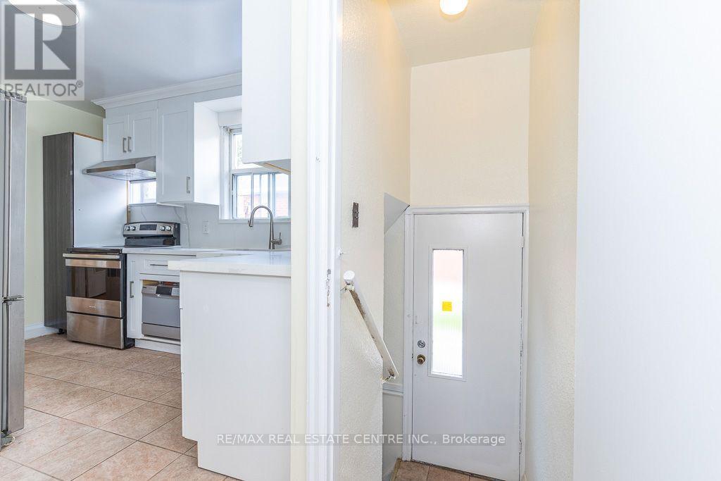 27 Innismore Crescent, Toronto, Ontario  M1R 1C8 - Photo 24 - E13757668