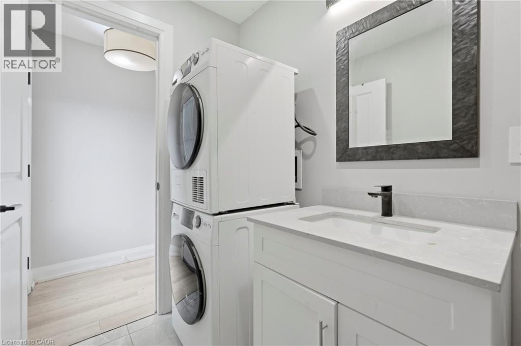 106 Barnesdale Avenue N, Hamilton, Ontario  L8L 6S5 - Photo 18 - 40861525