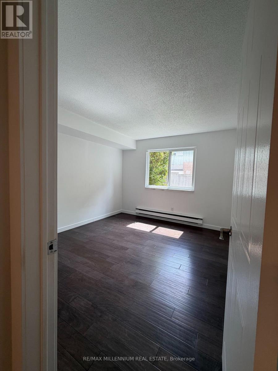 1613 - 1480 Pilgrims Way, Oakville, Ontario  L6M 3G7 - Photo 5 - W13757652