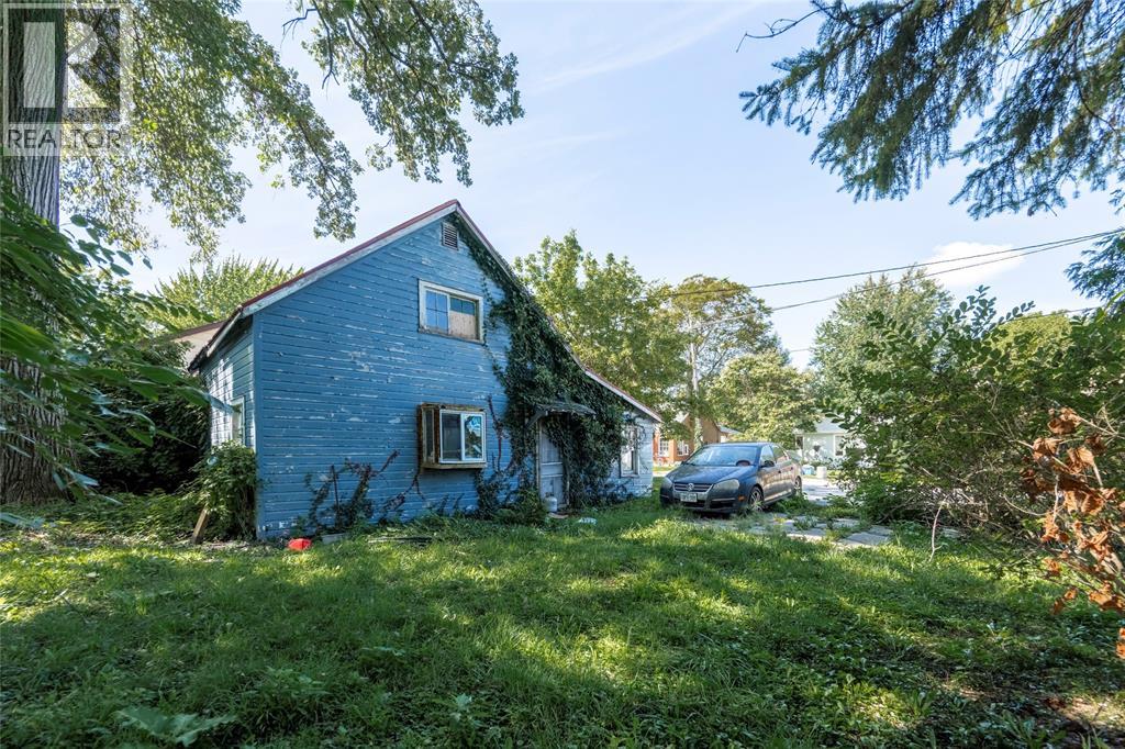 1988 Beachwood Avenue, Sarnia, Ontario  N0N 1C0 - Photo 3 - 26021758