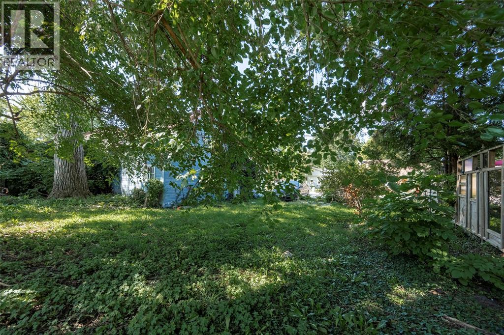 1988 Beachwood Avenue, Sarnia, Ontario  N0N 1C0 - Photo 8 - 26021758