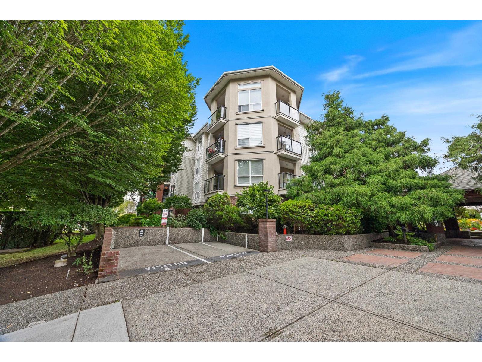 106 20239 MICHAUD CRESCENT, langley, British Columbia