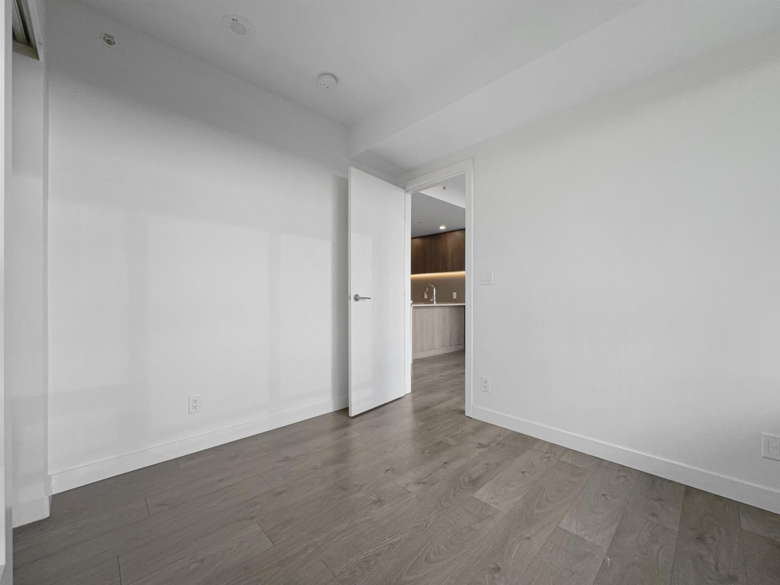 24xx 10480 104 Avenue, Surrey, British Columbia  V3T 0R2 - Photo 11 - R3162916