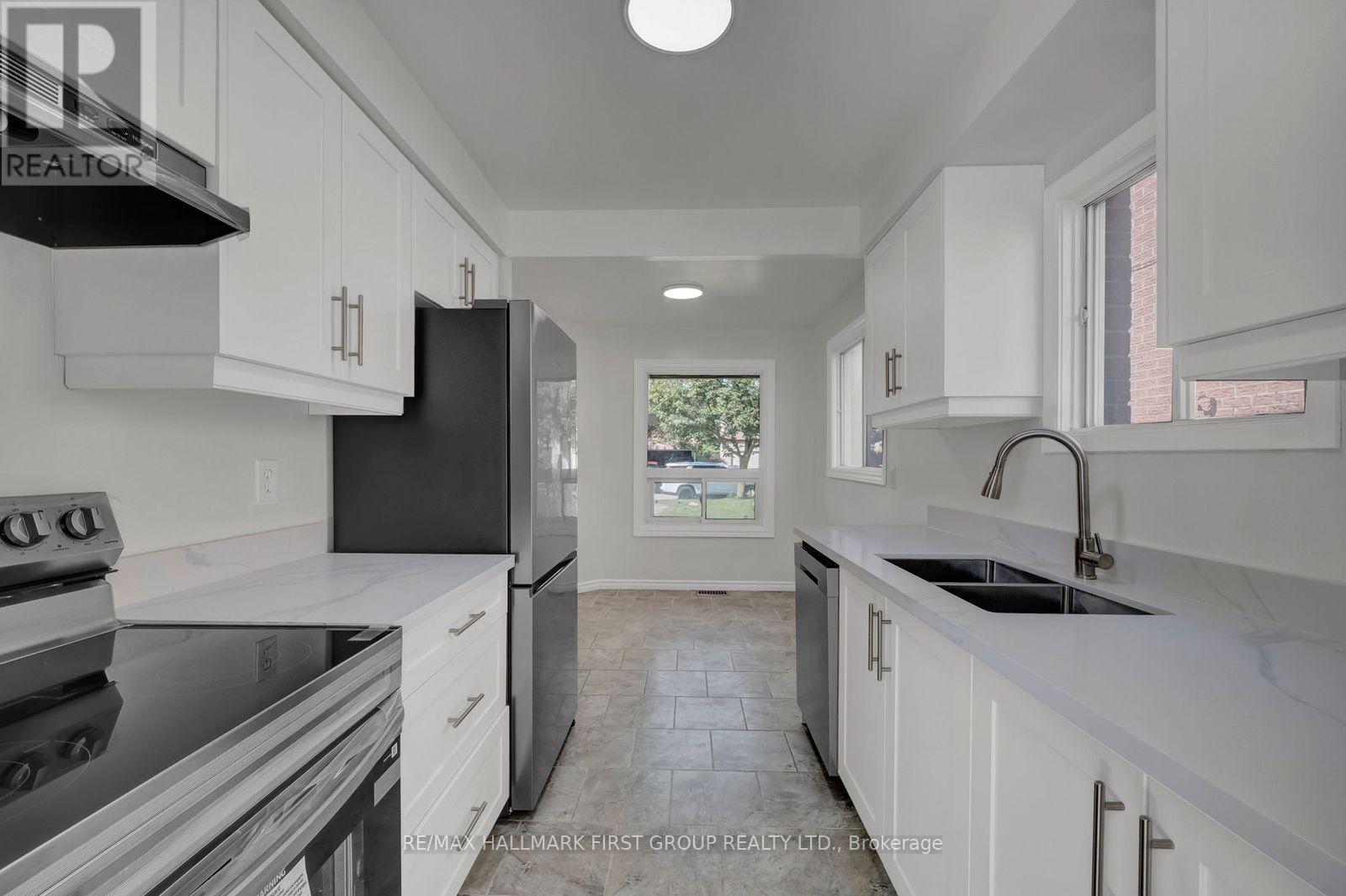 15 Millington Crescent, Ajax (Central), Ontario  L1T 1R1 - Photo 11 - E13757692