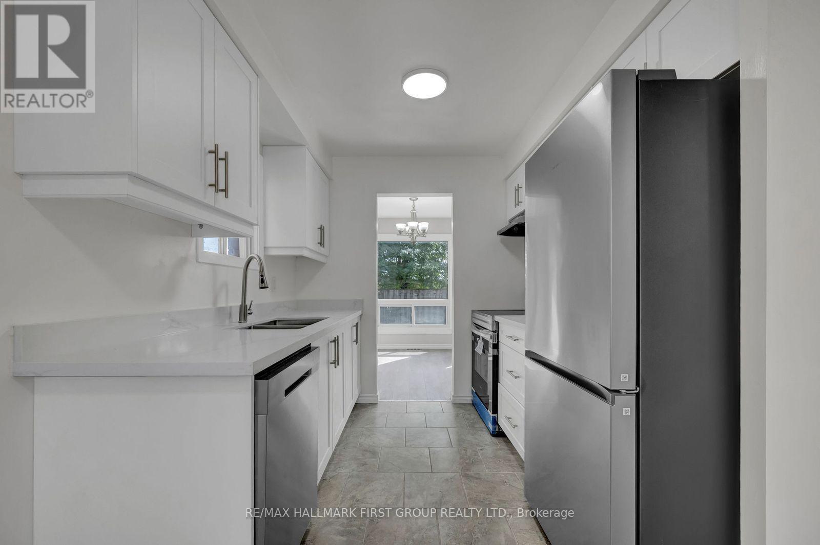 15 Millington Crescent, Ajax (Central), Ontario  L1T 1R1 - Photo 8 - E13757692