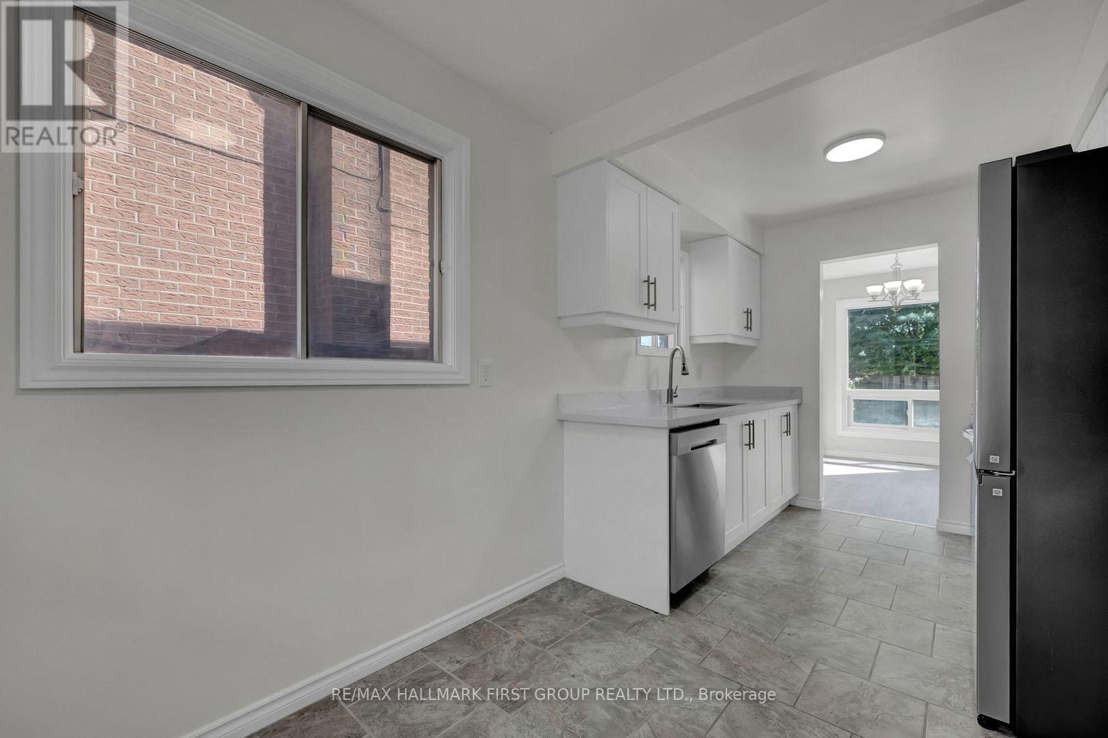 15 Millington Crescent, Ajax (Central), Ontario  L1T 1R1 - Photo 9 - E13757692