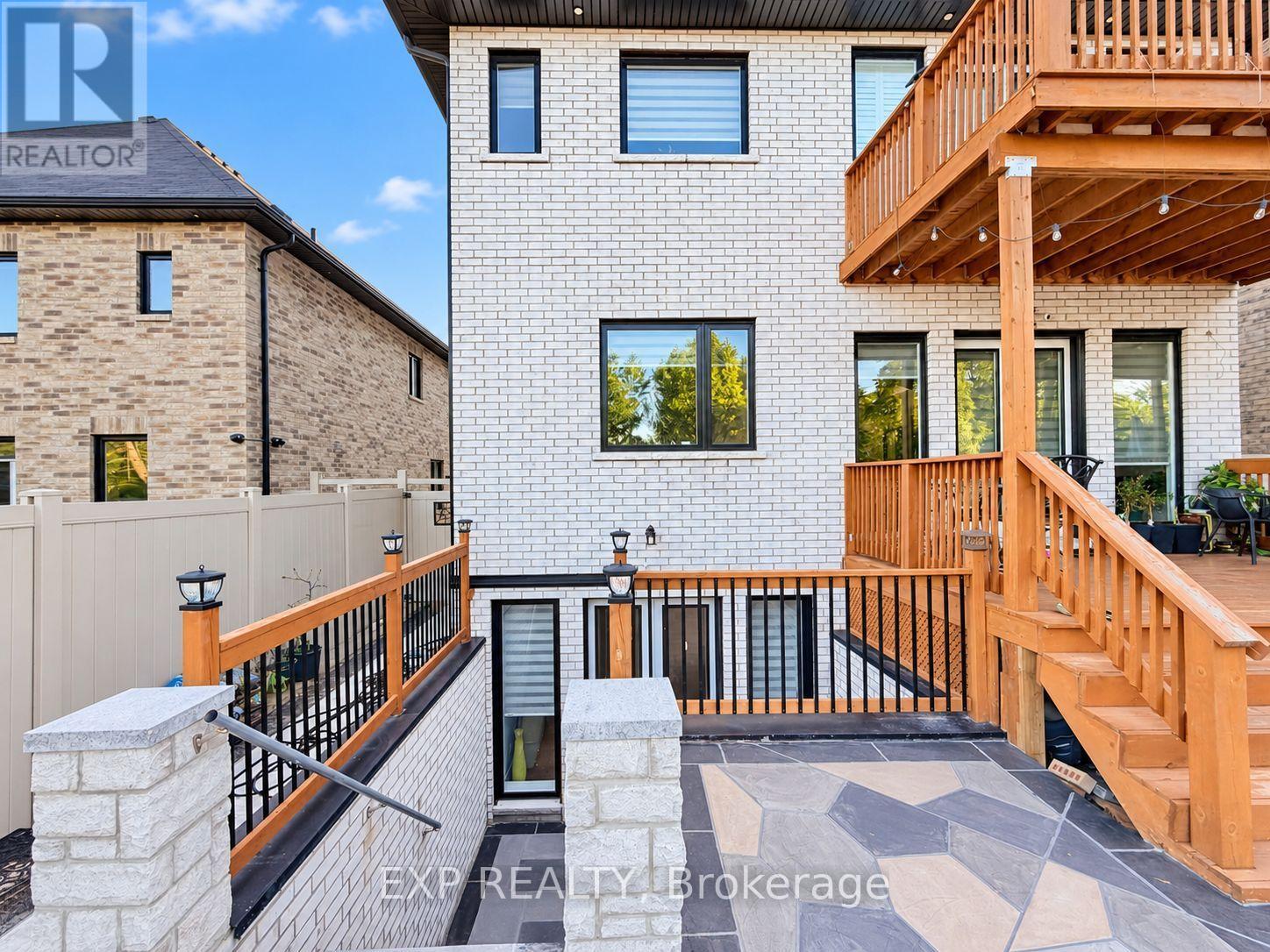 1606 Sandhurst Crescent, Pickering (Highbush), Ontario  L1V 6W2 - Photo 2 - E13757706