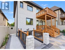 1606 SANDHURST CRESCENT, Pickering, Ontario