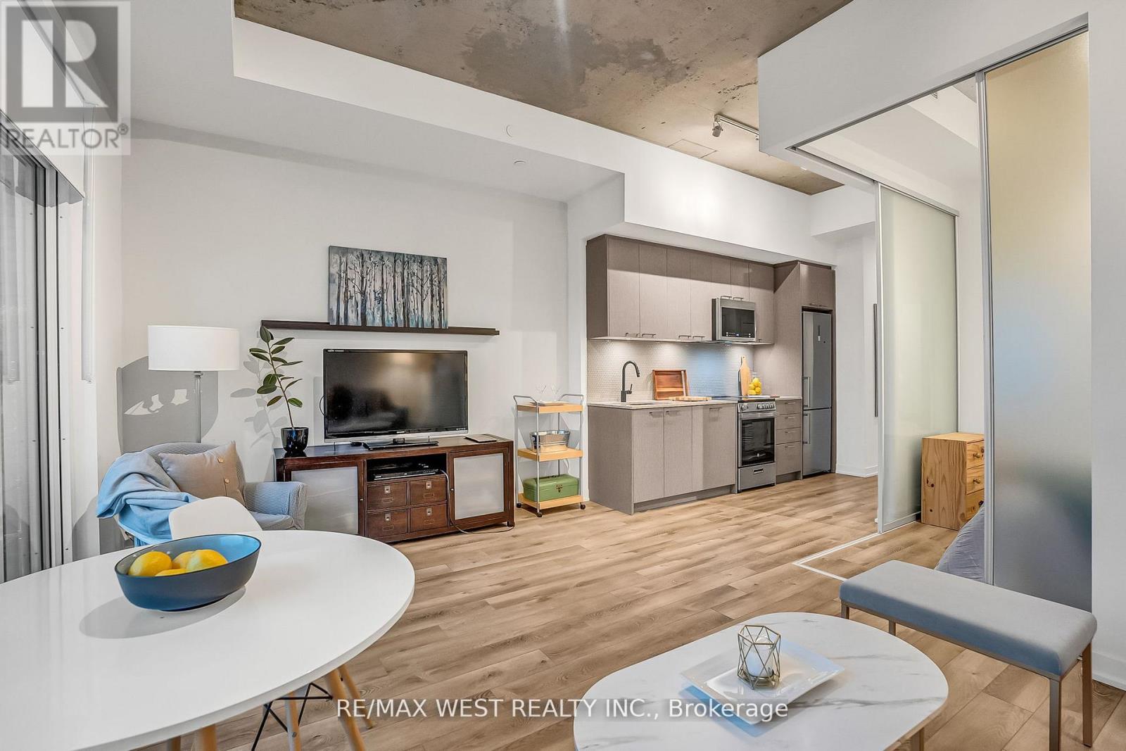 617 - 1808 St. Clair Avenue W, Toronto, Ontario  M6N 0C1 - Photo 13 - W13757730