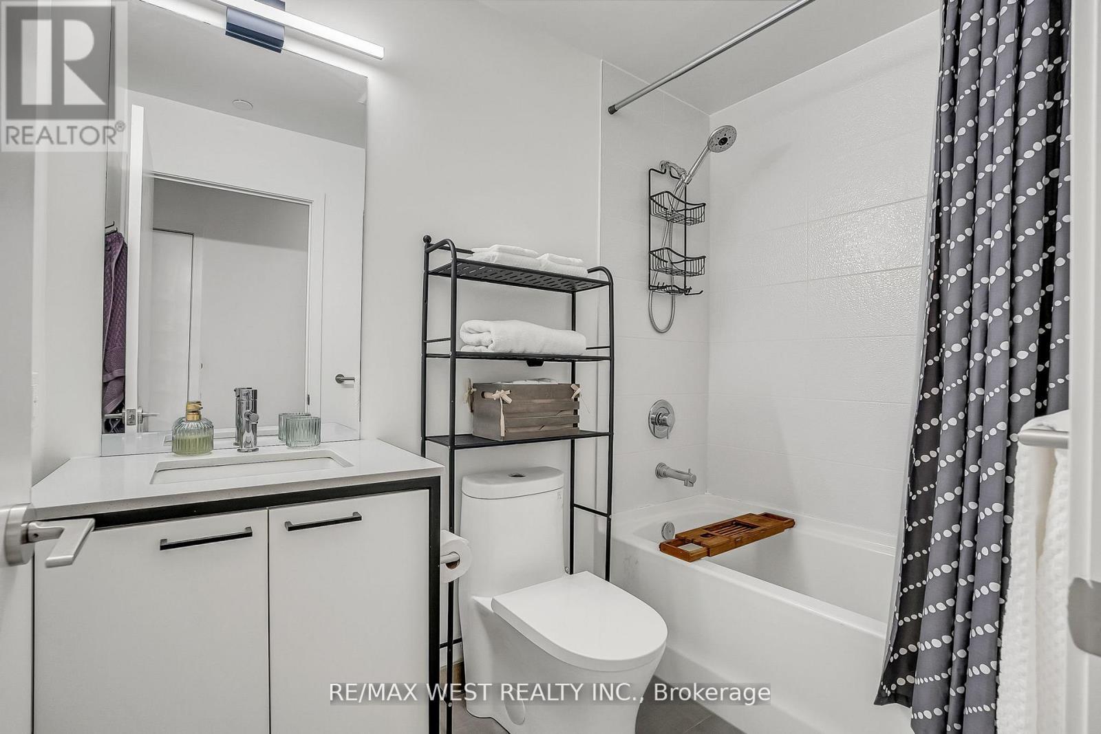 617 - 1808 St. Clair Avenue W, Toronto, Ontario  M6N 0C1 - Photo 8 - W13757730
