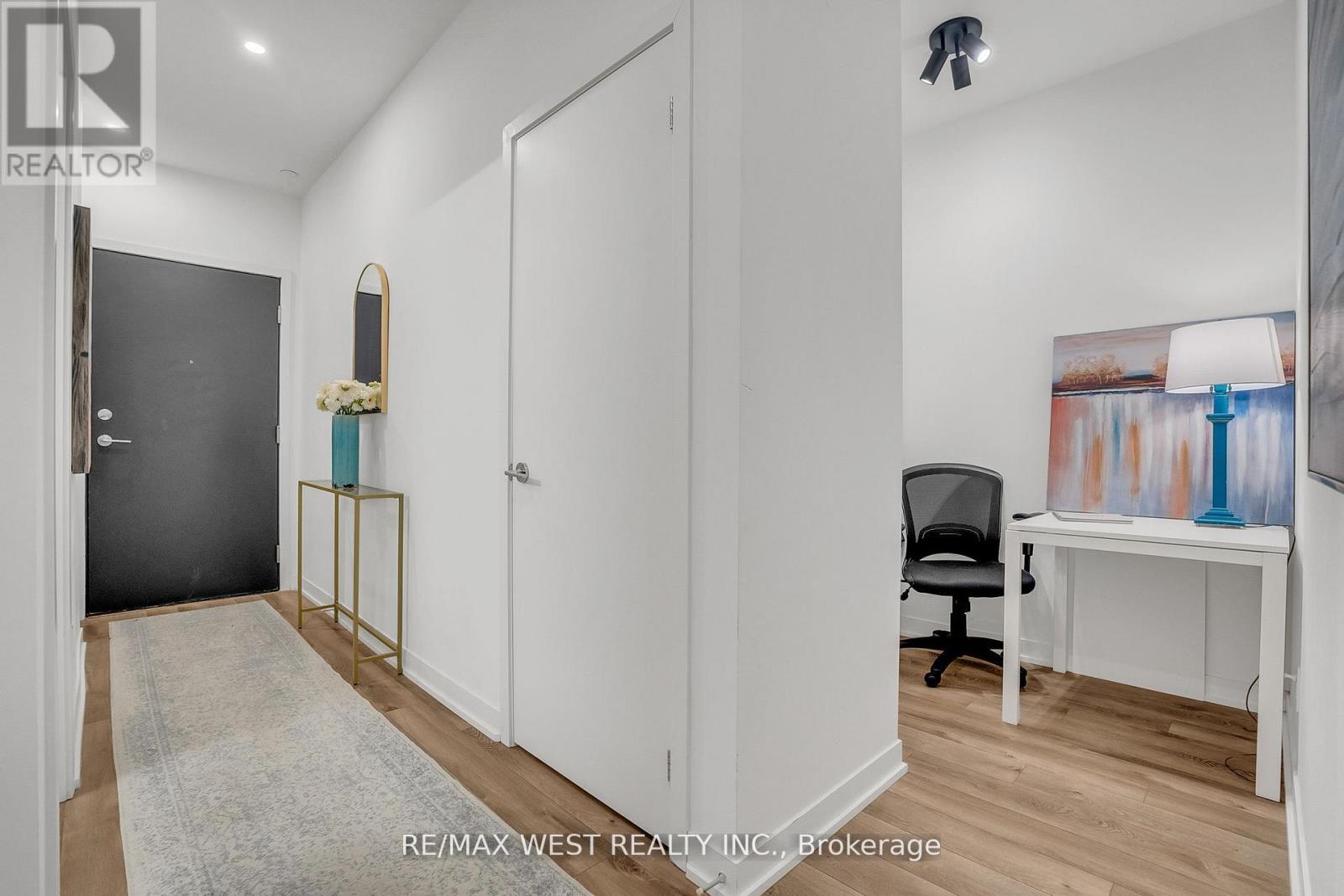 617 - 1808 St. Clair Avenue W, Toronto, Ontario  M6N 0C1 - Photo 9 - W13757730