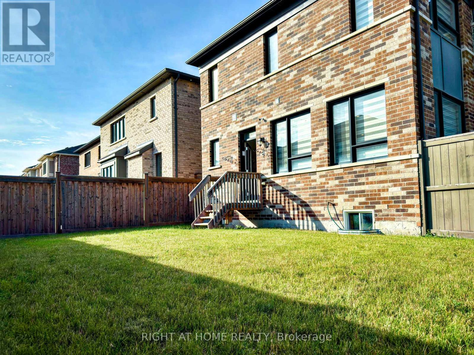 30 Boothill Drive, Brampton, Ontario  L7A 5E4 - Photo 38 - W13757752