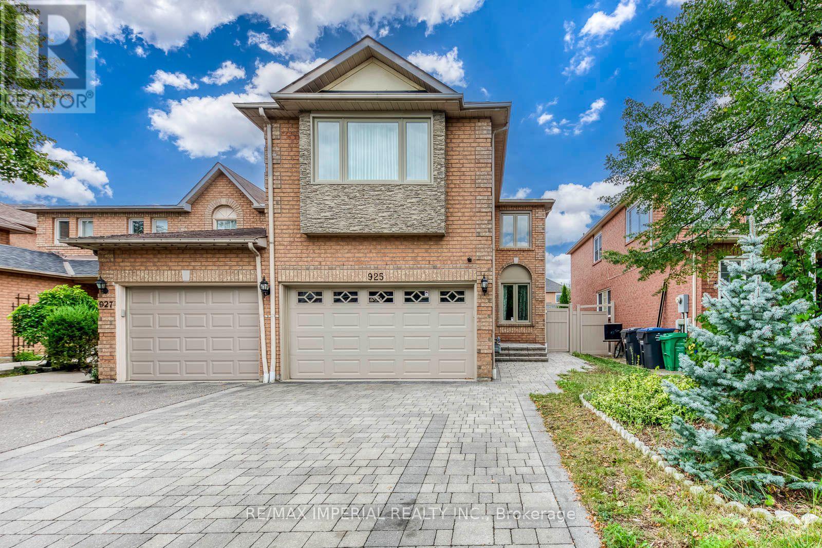 925 CARDINGTON STREET, Mississauga, Ontario