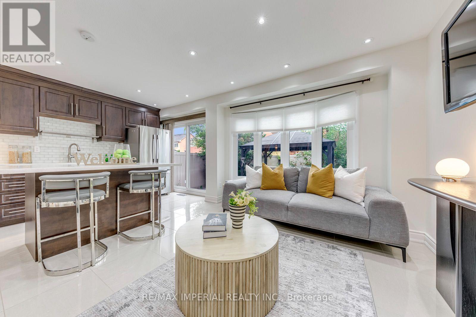 925 Cardington Street, Mississauga, Ontario  L5V 1Z8 - Photo 11 - W13757760